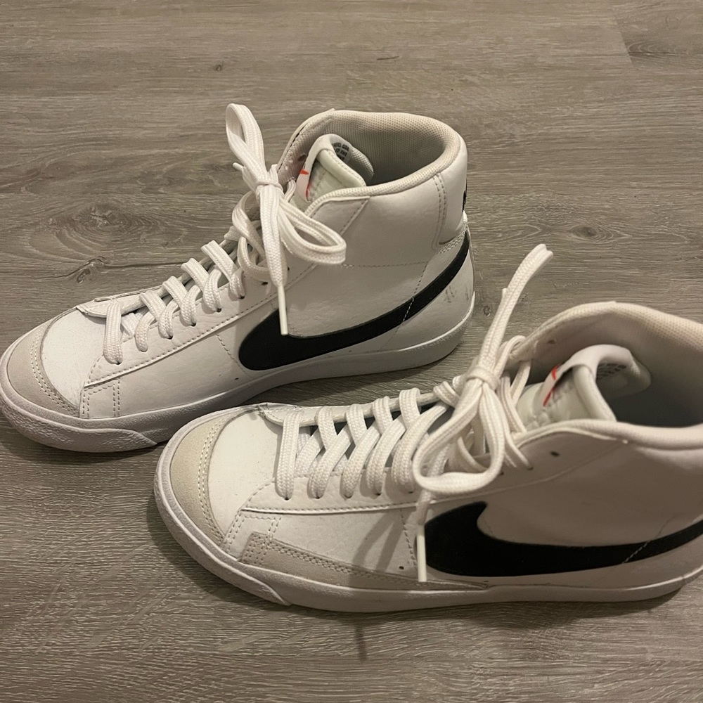 Nike Blazer Mid '77